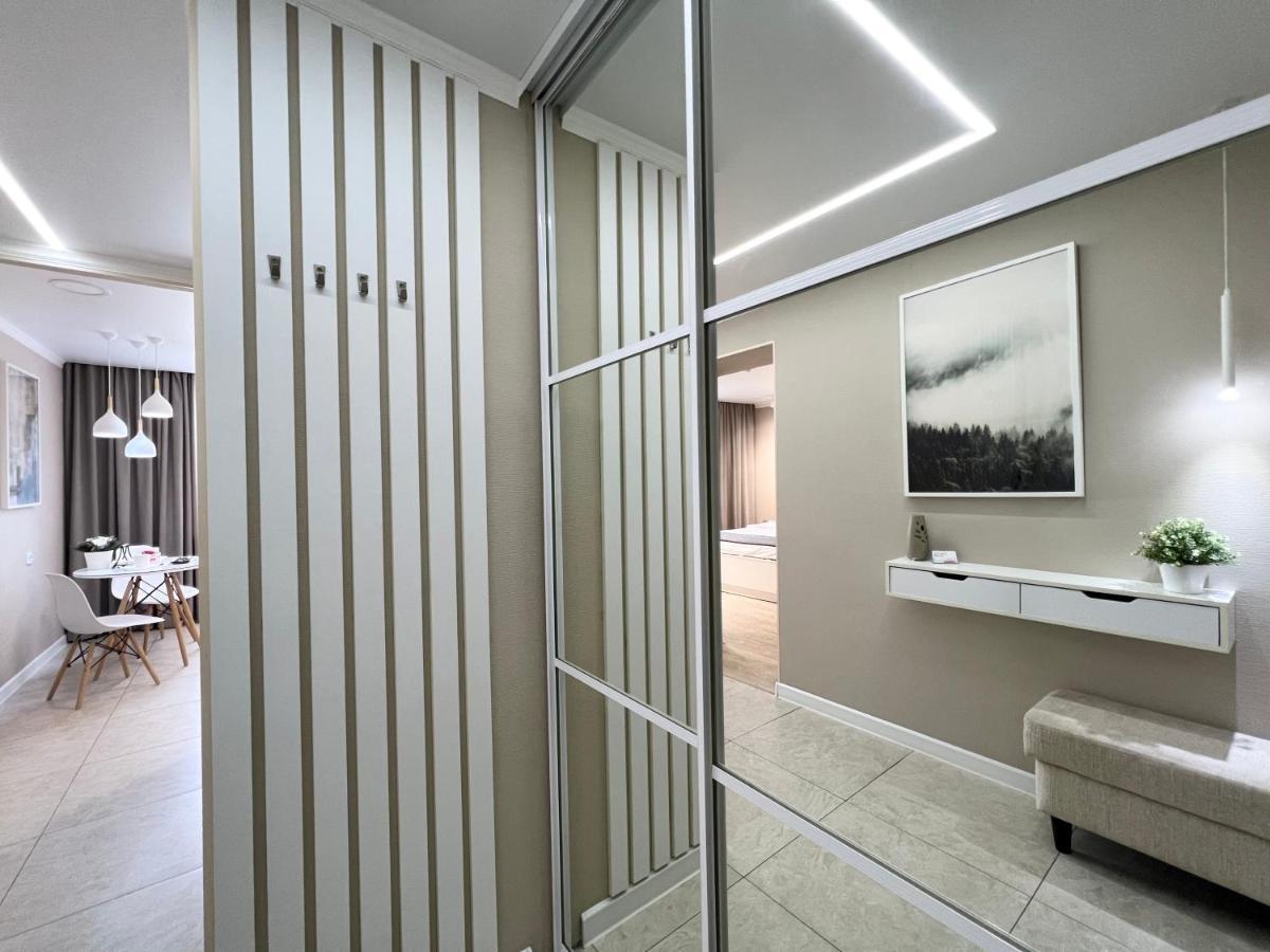Luxury Apartments Pavlodar Exterior foto