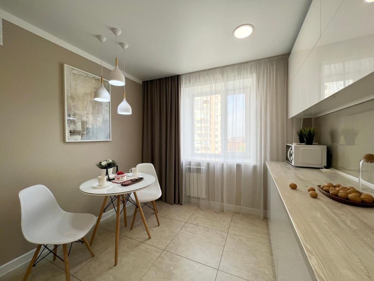 Luxury Apartments Pavlodar Exterior foto